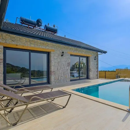 Villa Pegasusstonehouse