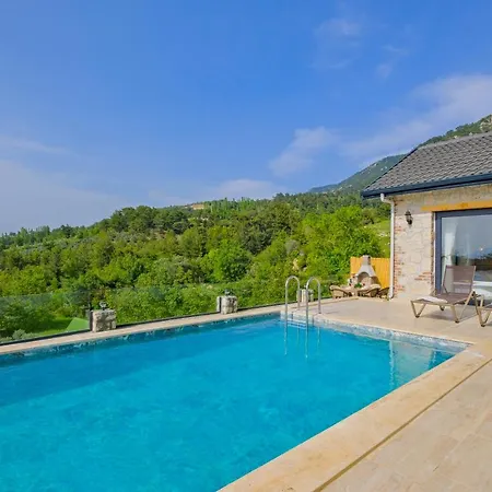 Pegasusstonehouse Villa
